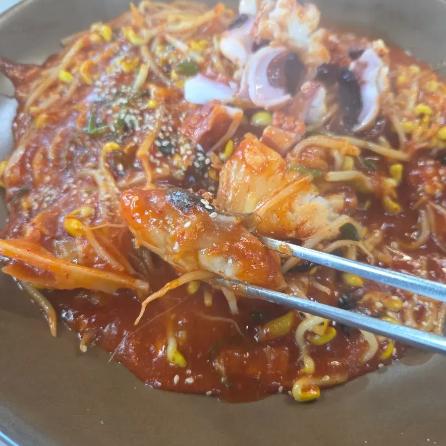 통문어가 올라간 아구문어찜
