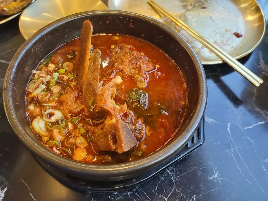 슥슥 비빈 보리밥 비빔밥