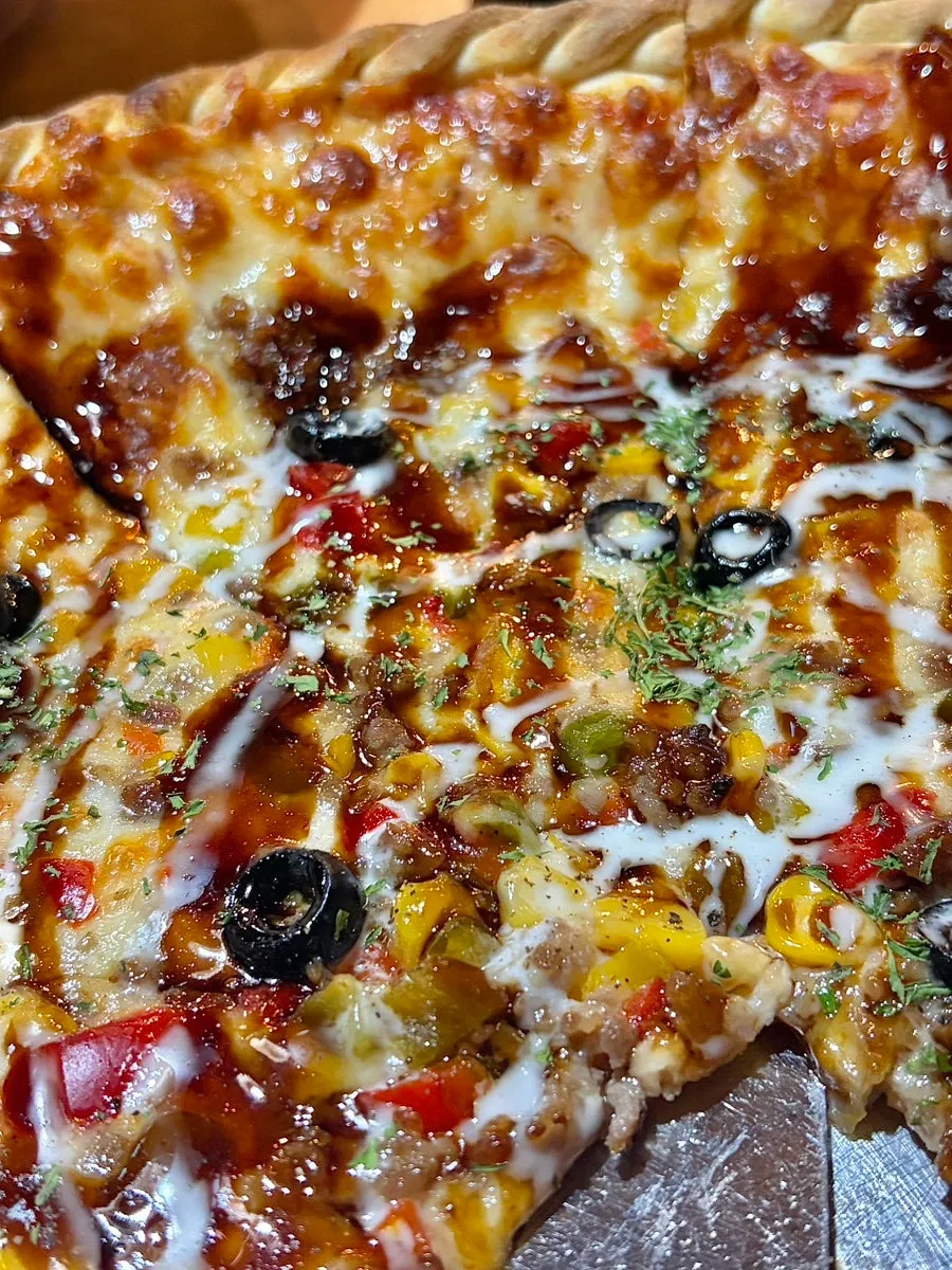 Iced Americanos served with pizza and pasta