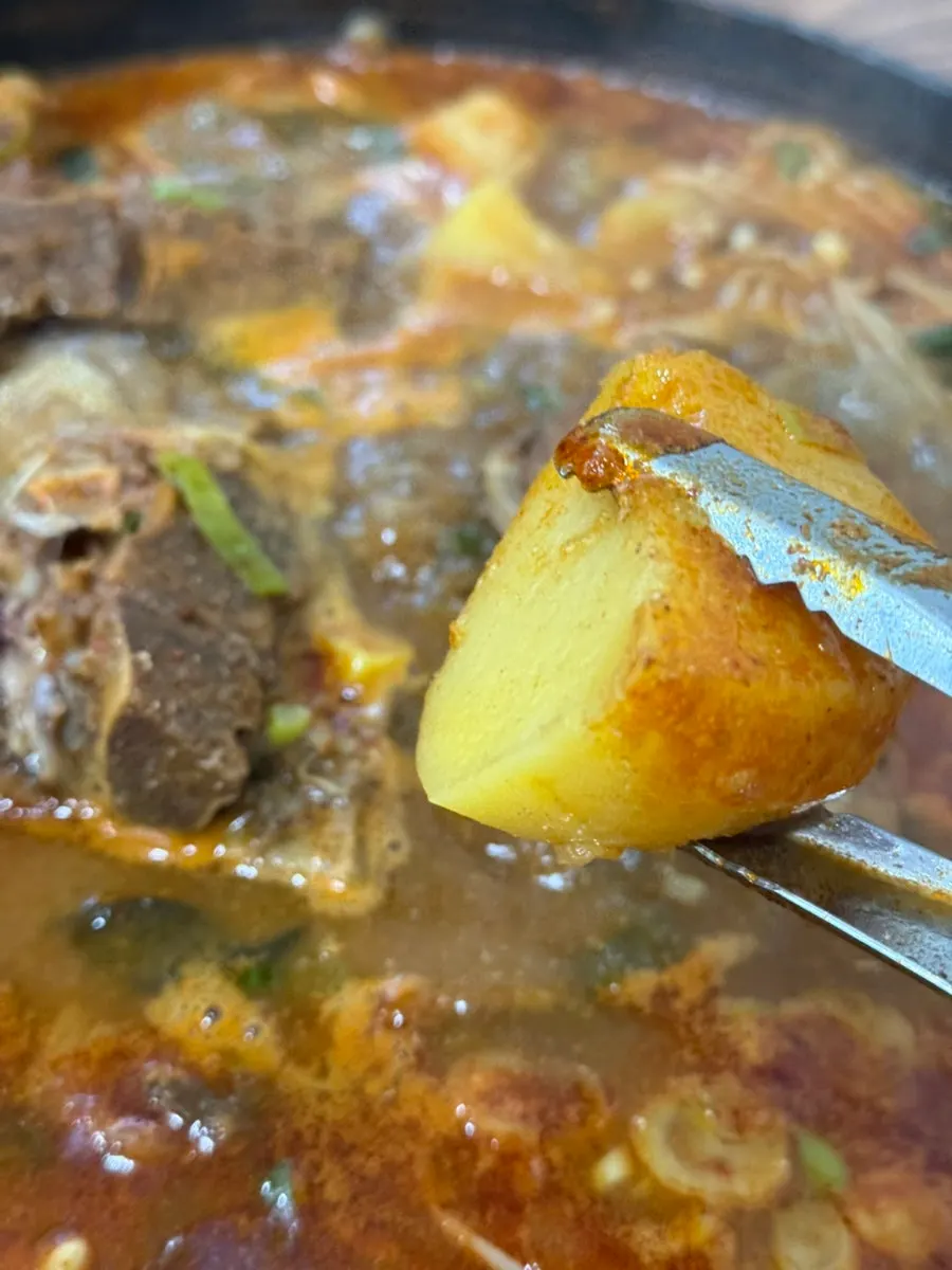 Gamjatang with ugeoji and potatoes
