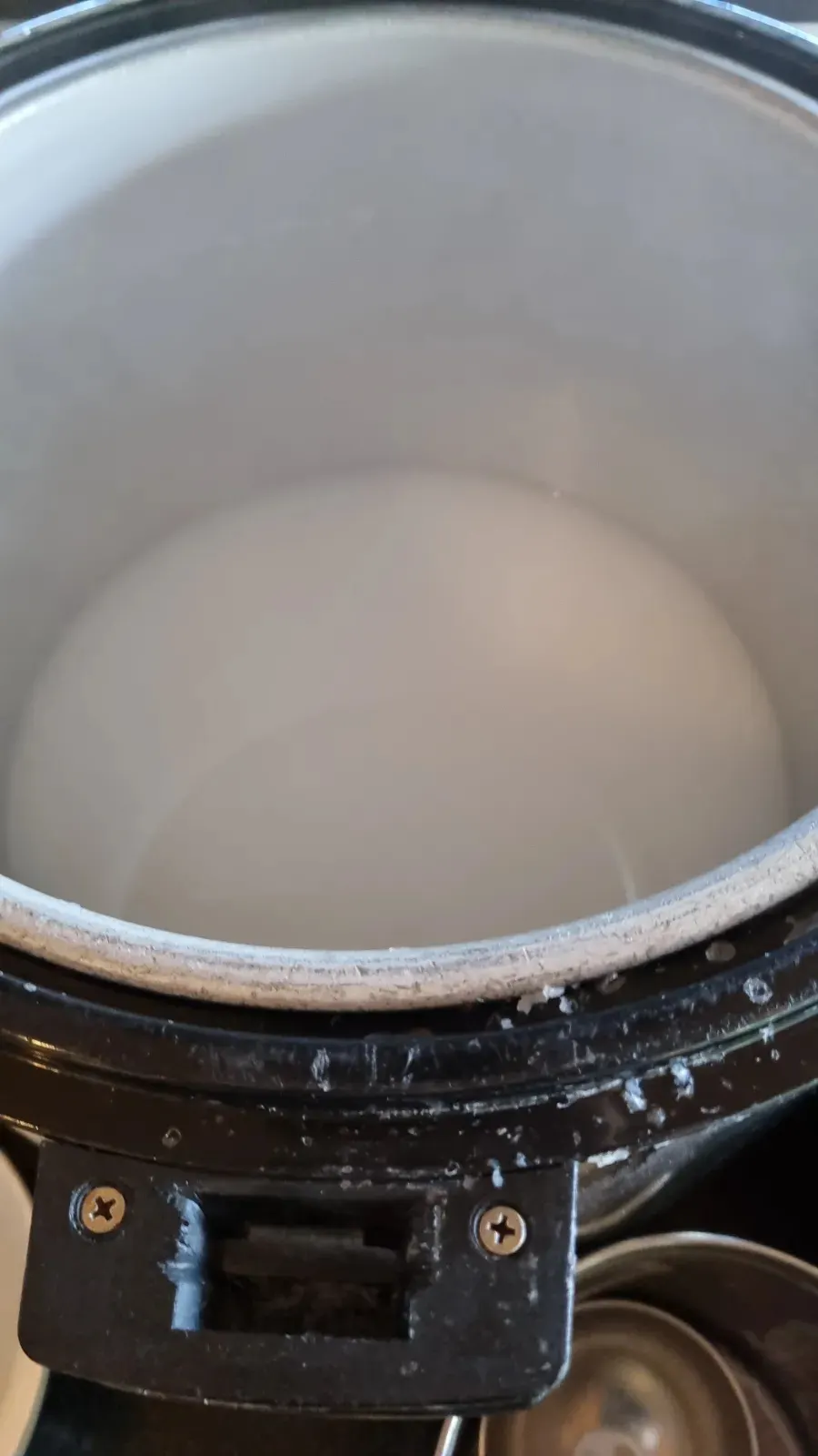 Free self-serve seaweed soup and rice