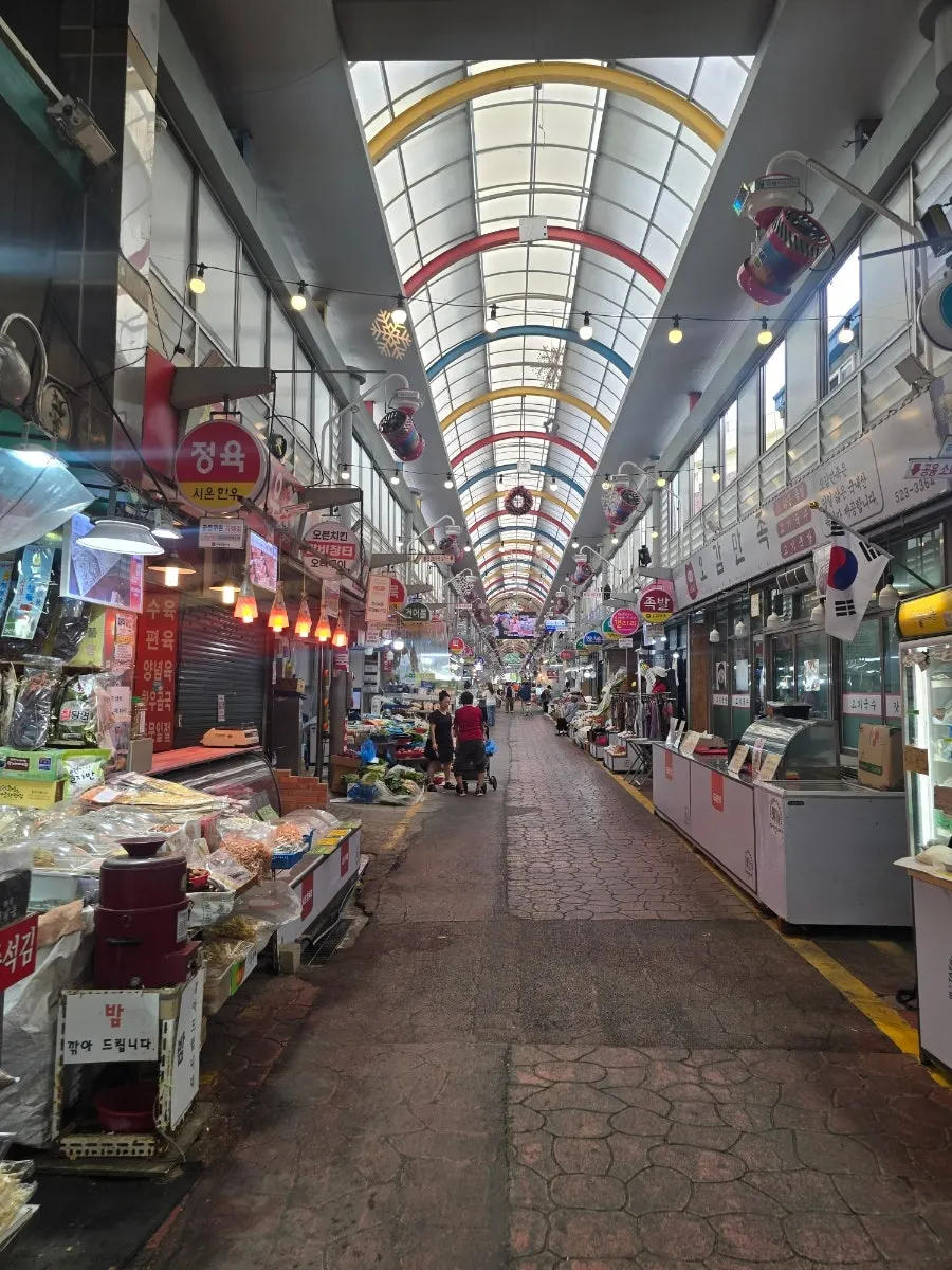Visiting Dangjin Gireumjip in Taepyeong Market, Daejeon
