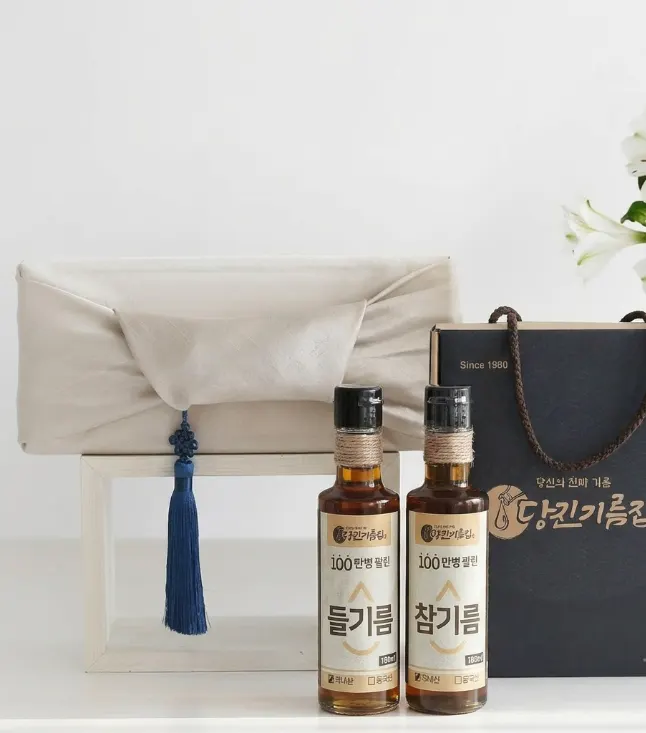 Main image of the Dangjin Gireumjip sesame and perilla oil gift set