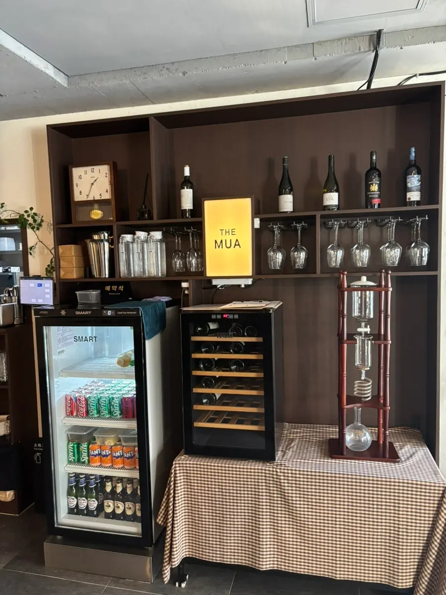 THE MUA corkage information