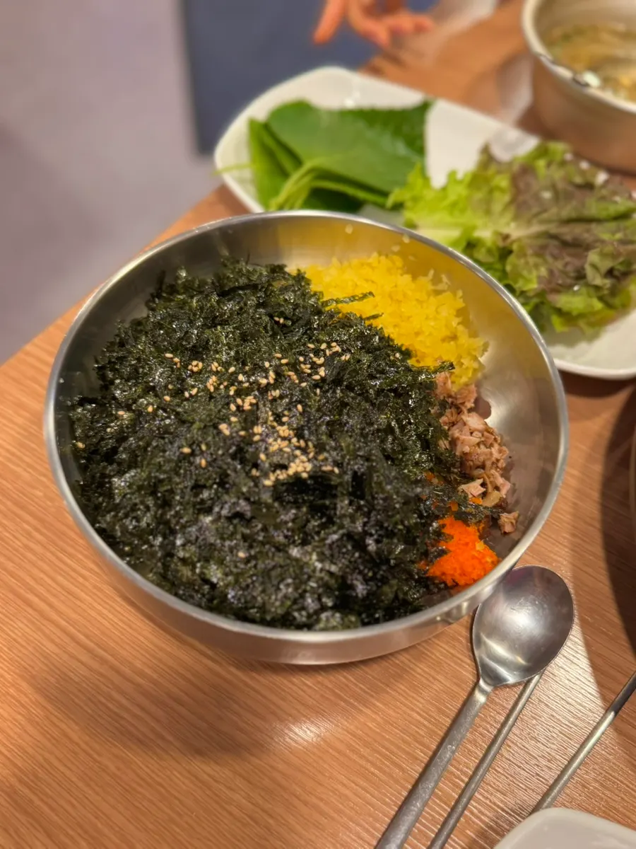 Jumeok Jokbap rice balls with jokbal topping
