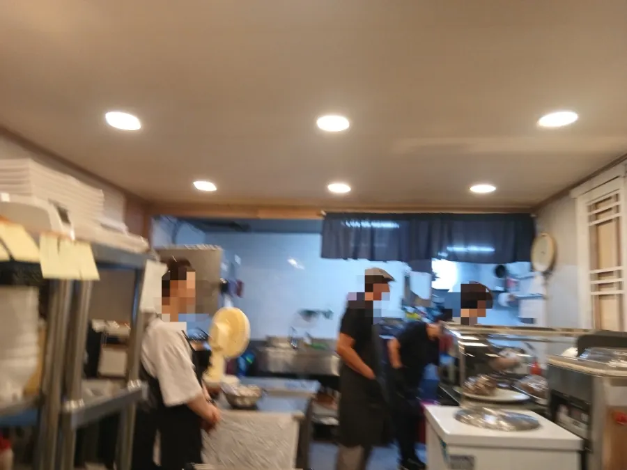 족보 큰 놈 세트와 곁들임 반찬 한 상