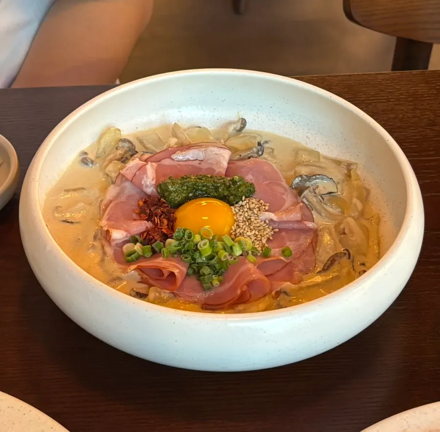 Gochujang yukhoe that pairs well with drinks