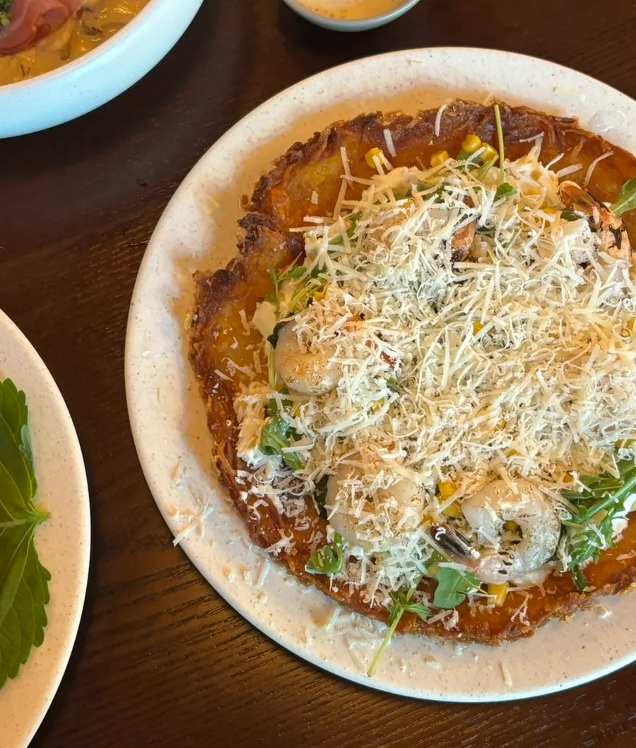 Basil doenjang cream sujebi with generous sauce