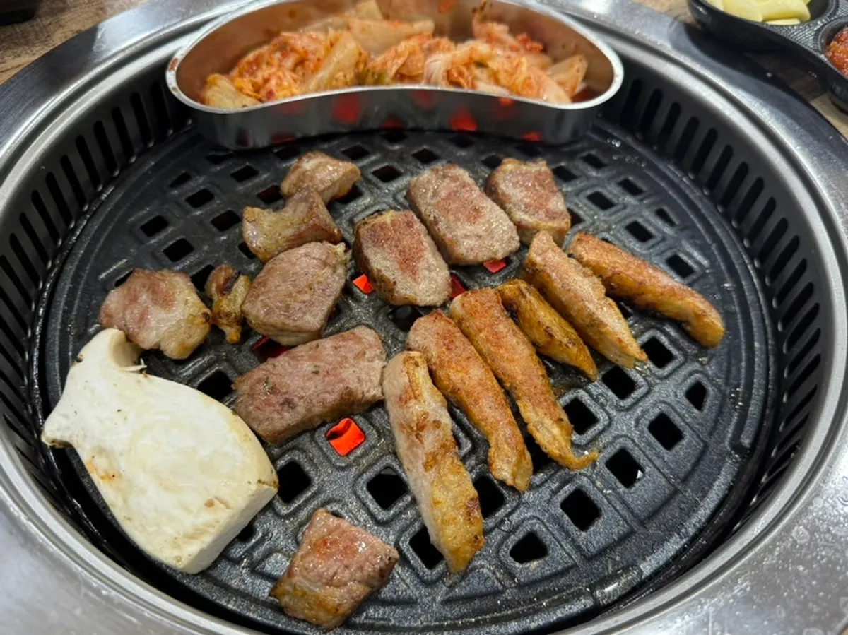 용운동 전봇대 숯불 오겹 대표 이미지