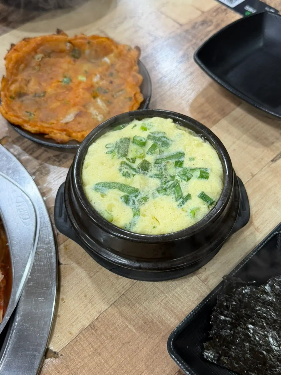몽글몽글한 서비스 계란찜