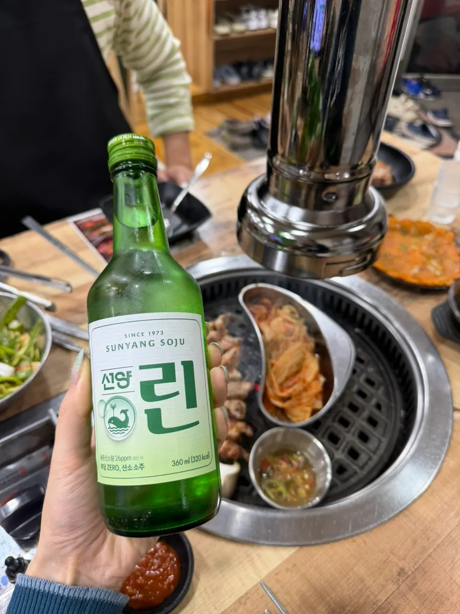 고기와 함께 곁들인 대전 지역 소주