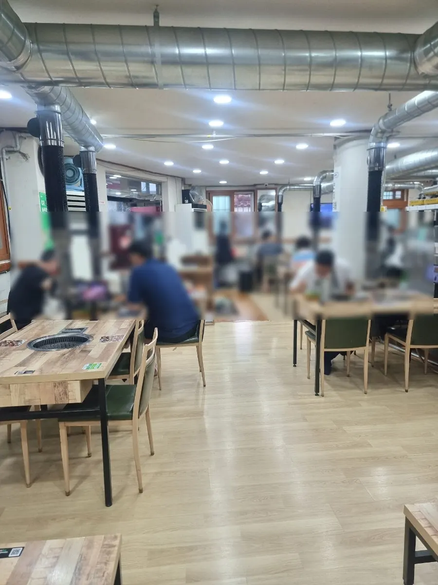 매장에 놓인 한강라면 셀프 조리 기계