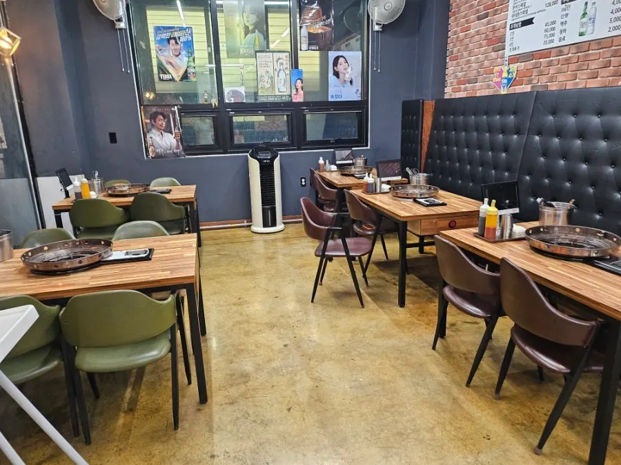 Indoor seating at Widaehan Jogae Jeongol