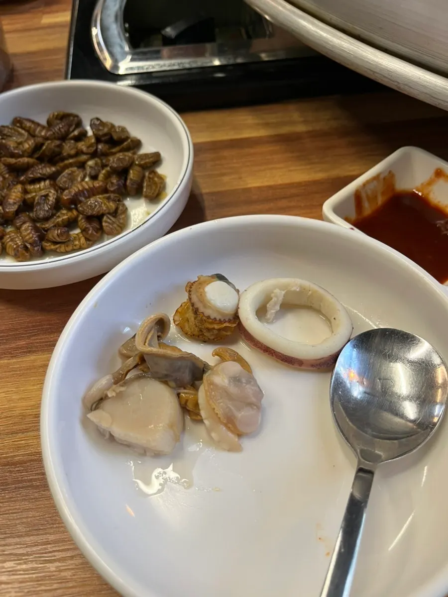 간장에 찍어 먹는 전골 건더기