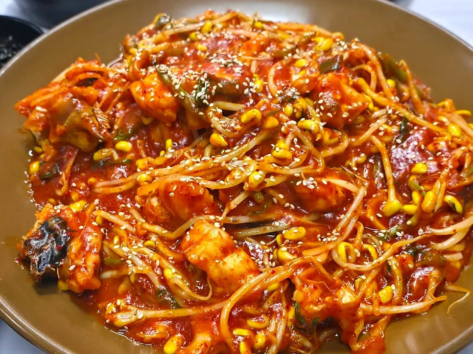 미나리를 곁들인 아구찜