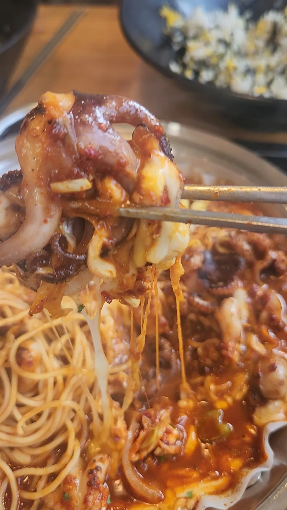Scooping a portion of jjuchipa