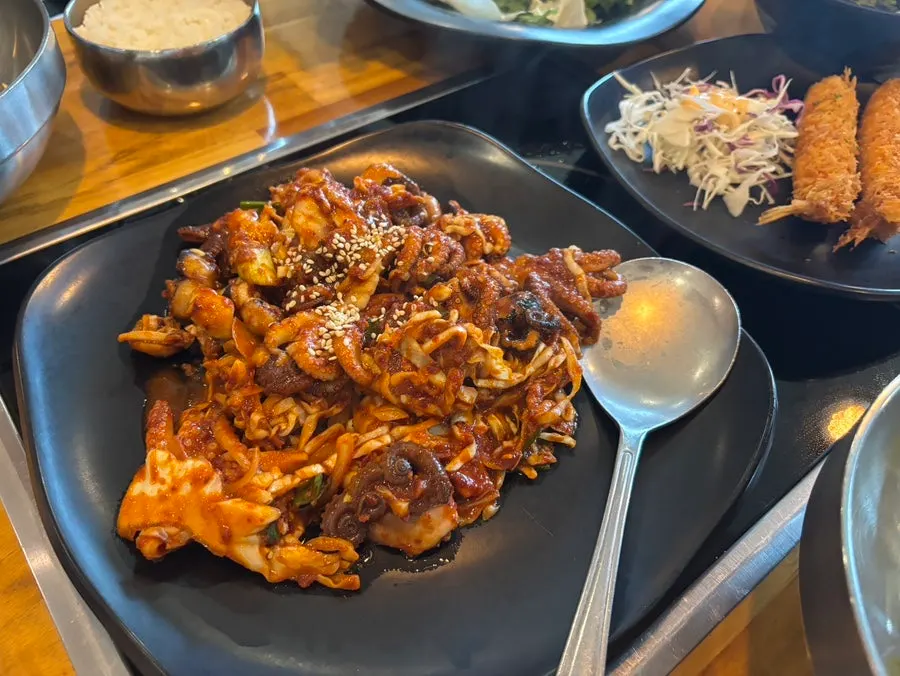 Fire-grilled octopus stir-fry, level 1