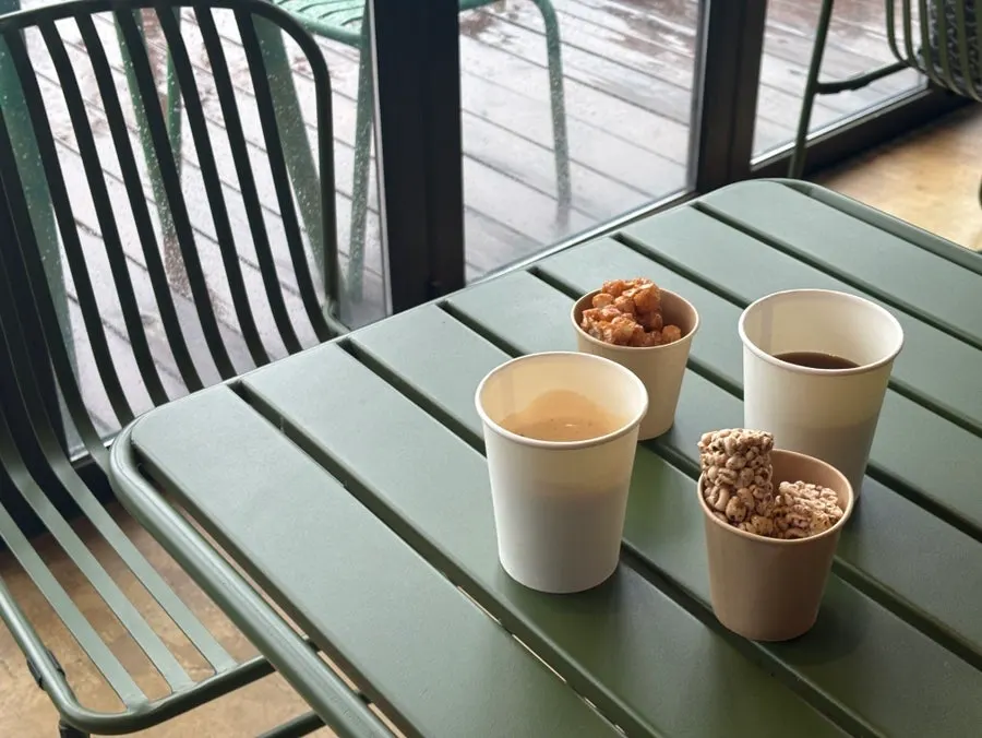 A seat for winding down after the meal with coffee and snacks