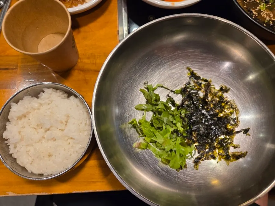 Basic side dishes including salad and mukjeori