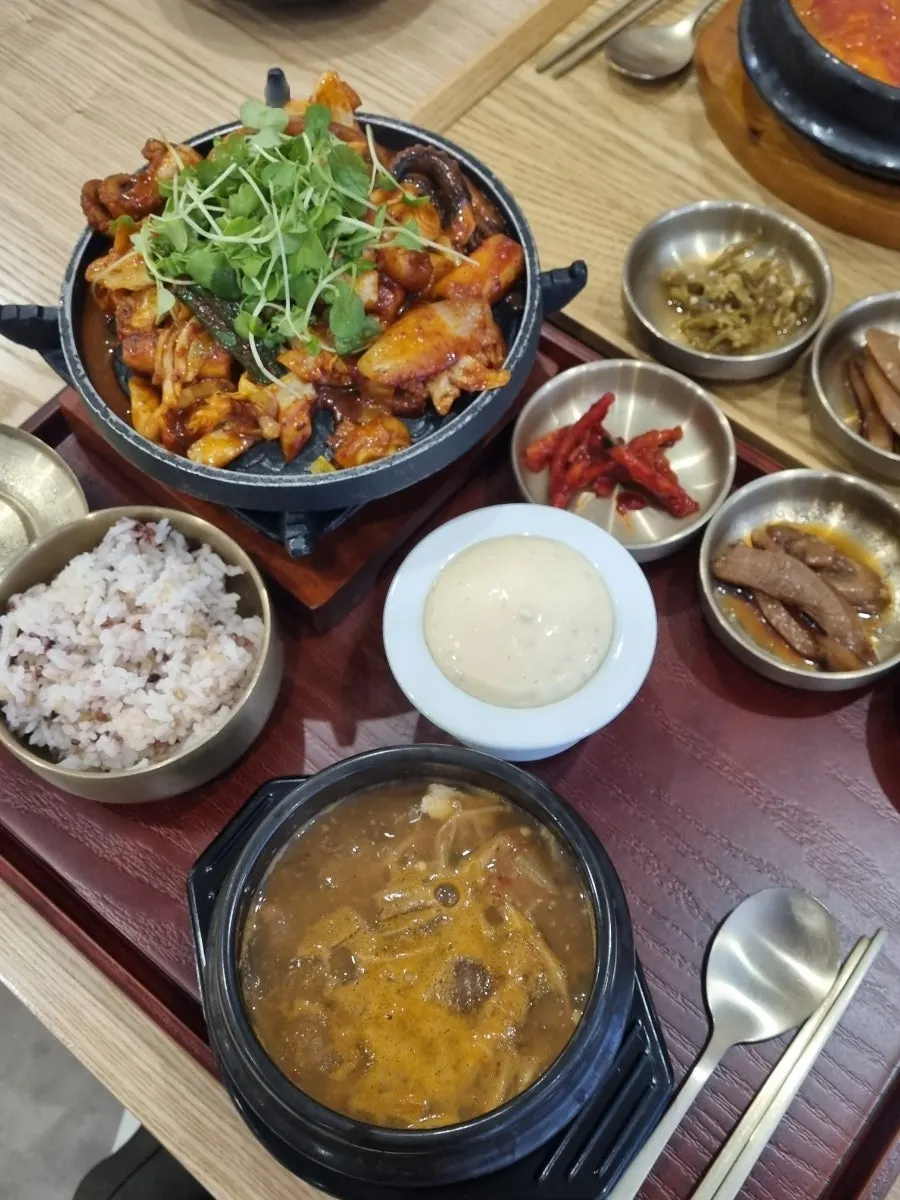 카페동이 대명역점 매장 외관