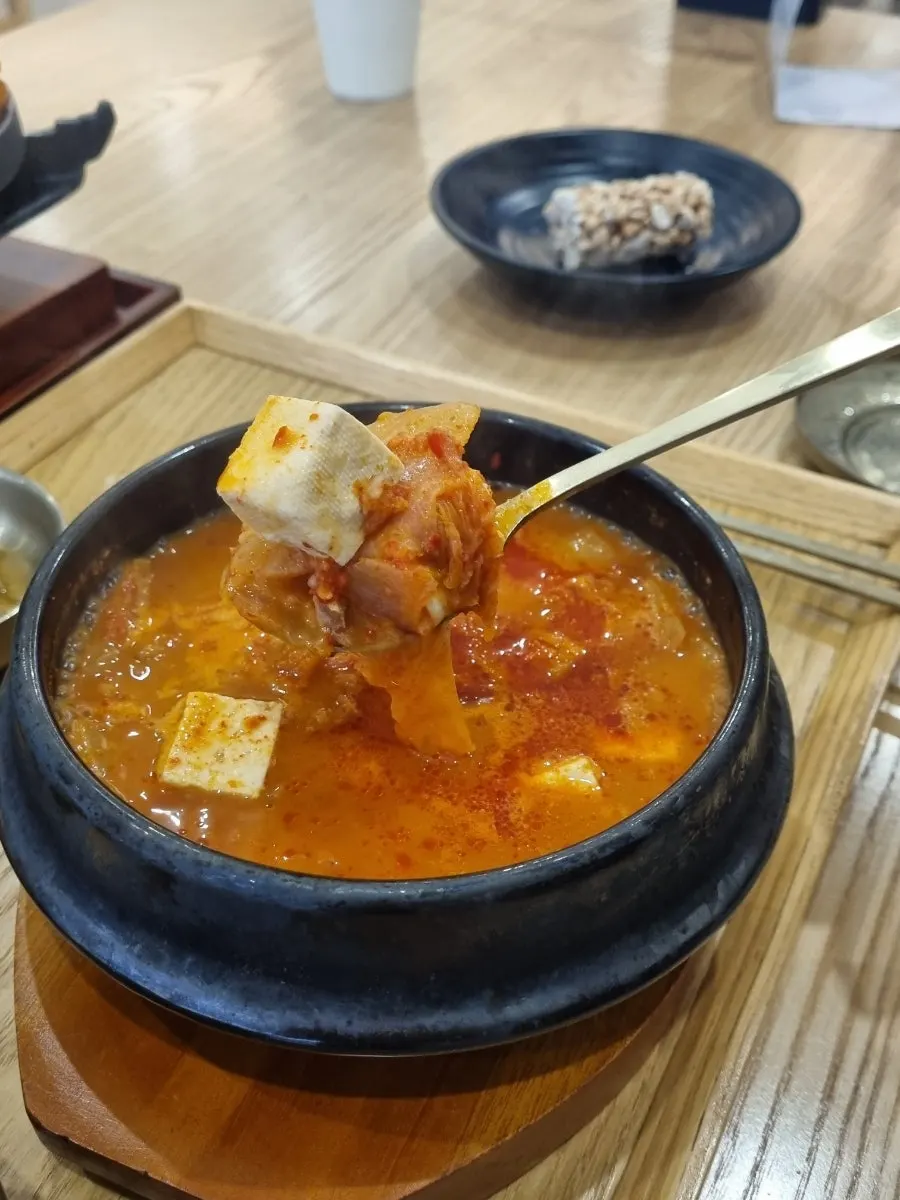 묵은지 김치찌개 한 그릇