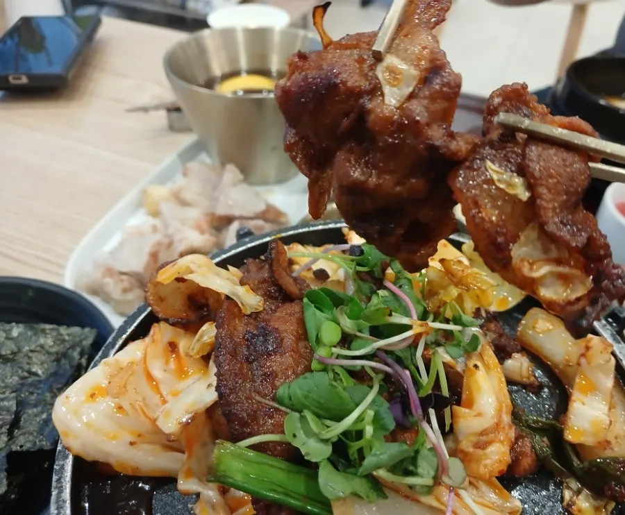 Tangy sweet lemon-infused tangsuyuk sauce