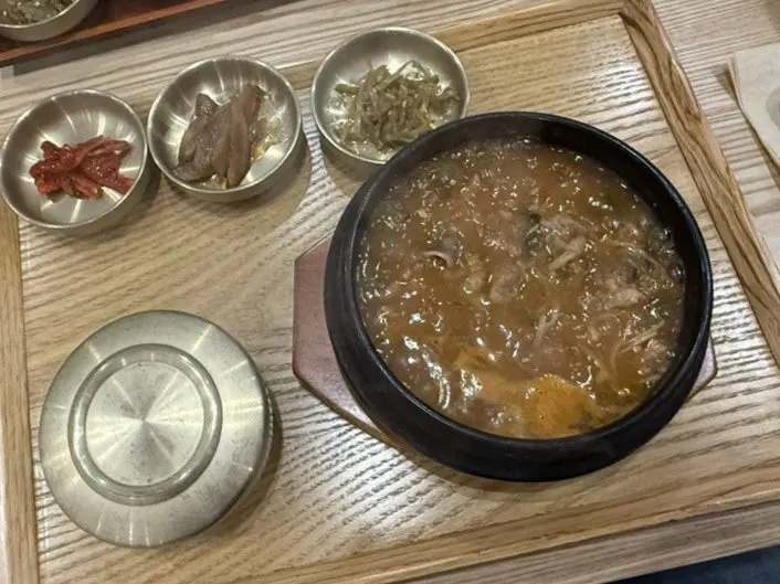 우삼겹 된장찌개 밥상 한 상
