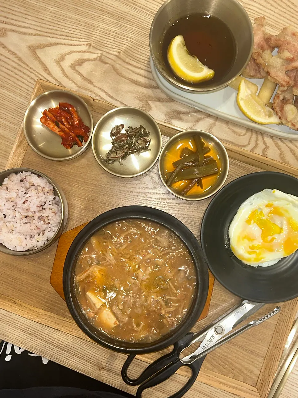 셀프바에서 만들어 온 계란후라이