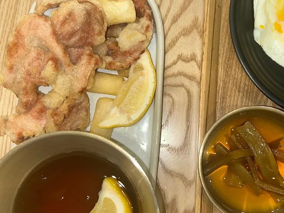 소스가 따로 나온 찍먹 스타일 탕수육