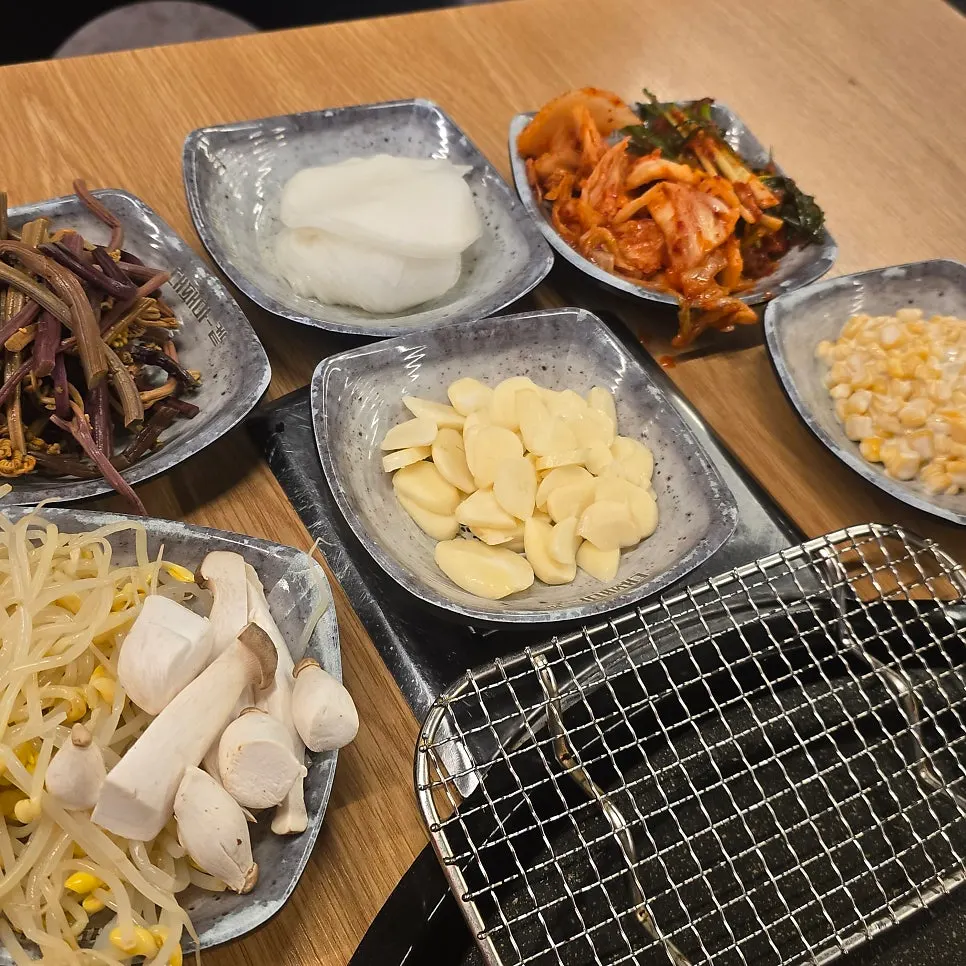 500g 주문한 대패고기 한 접시