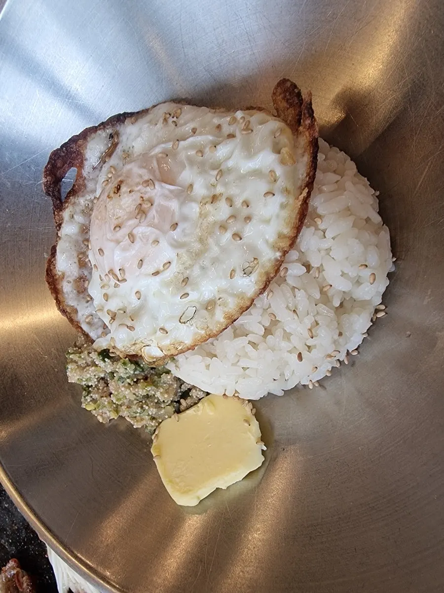 Thin-sliced pork belly grilled until crispy