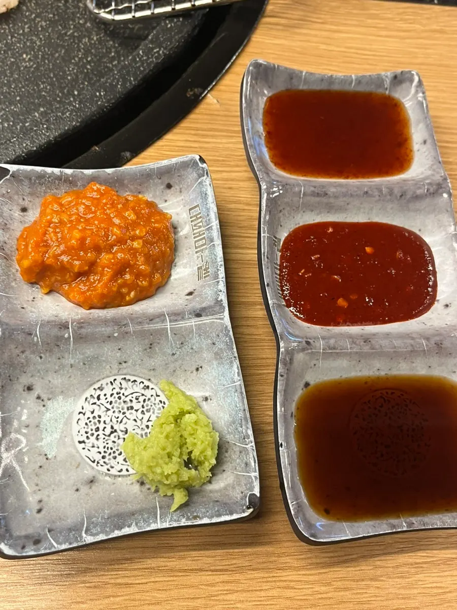 돌돌 말려 나온 냉삼 두께 대패삼겹살 3인분