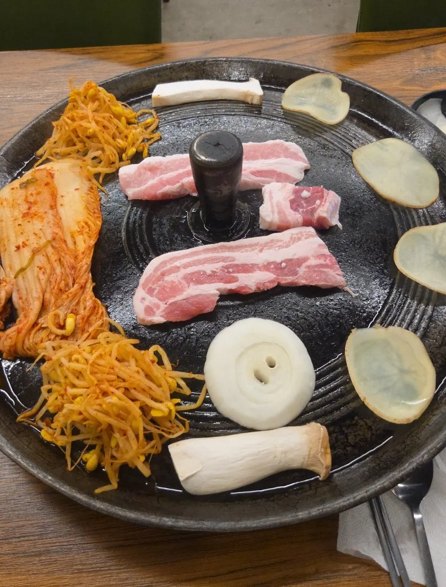 고기와 곁들이기 좋은 기본찬과 소스