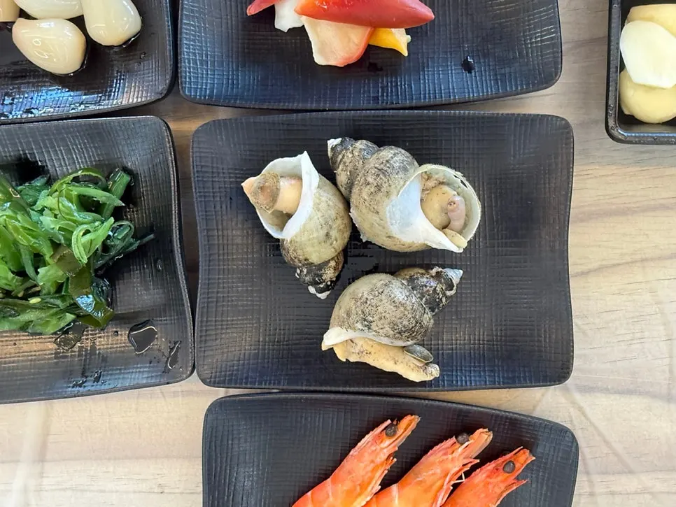 Side clam dish at Sinhaeburi Hoejip