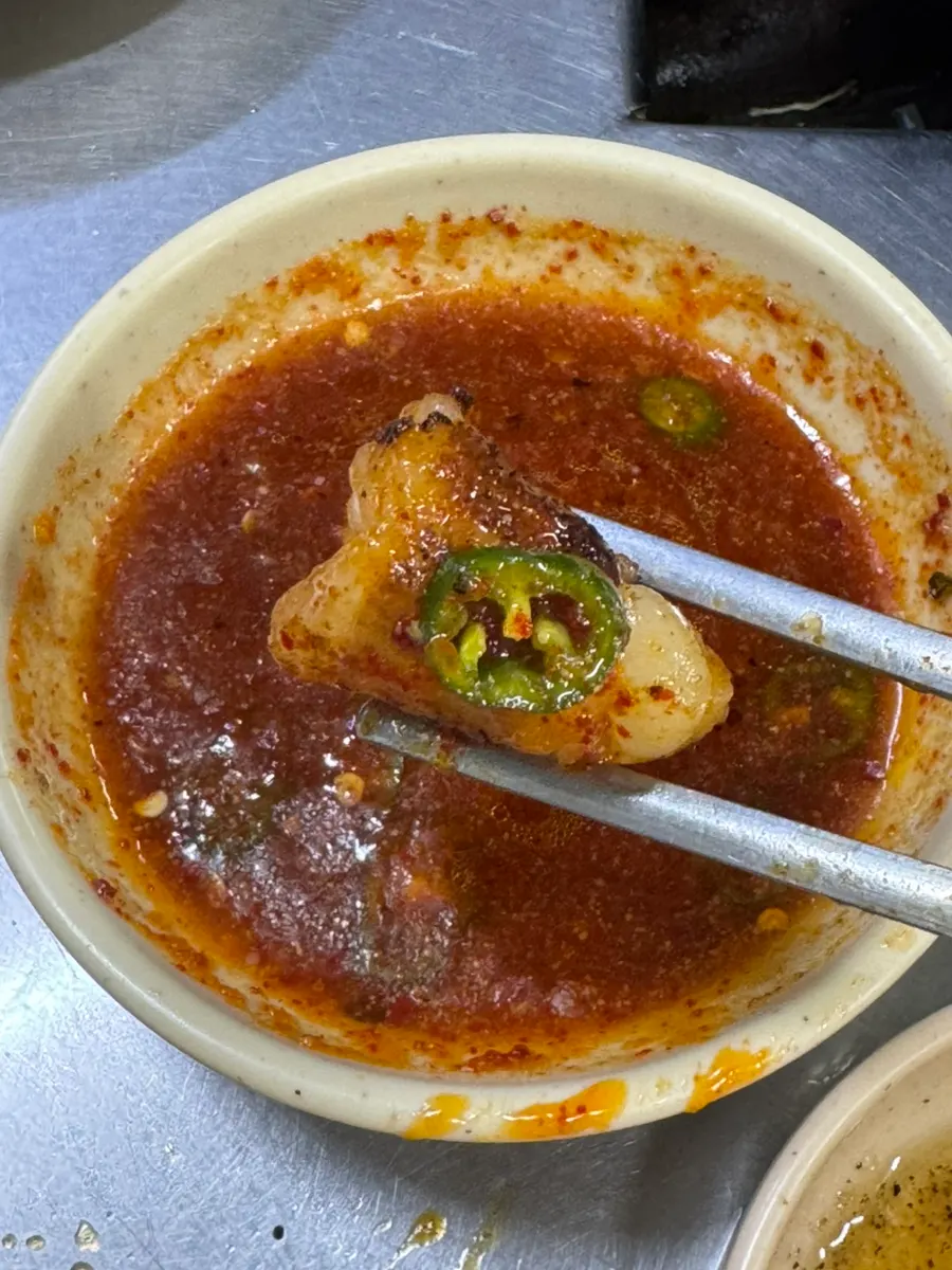 두툼한 대창 구이 단면