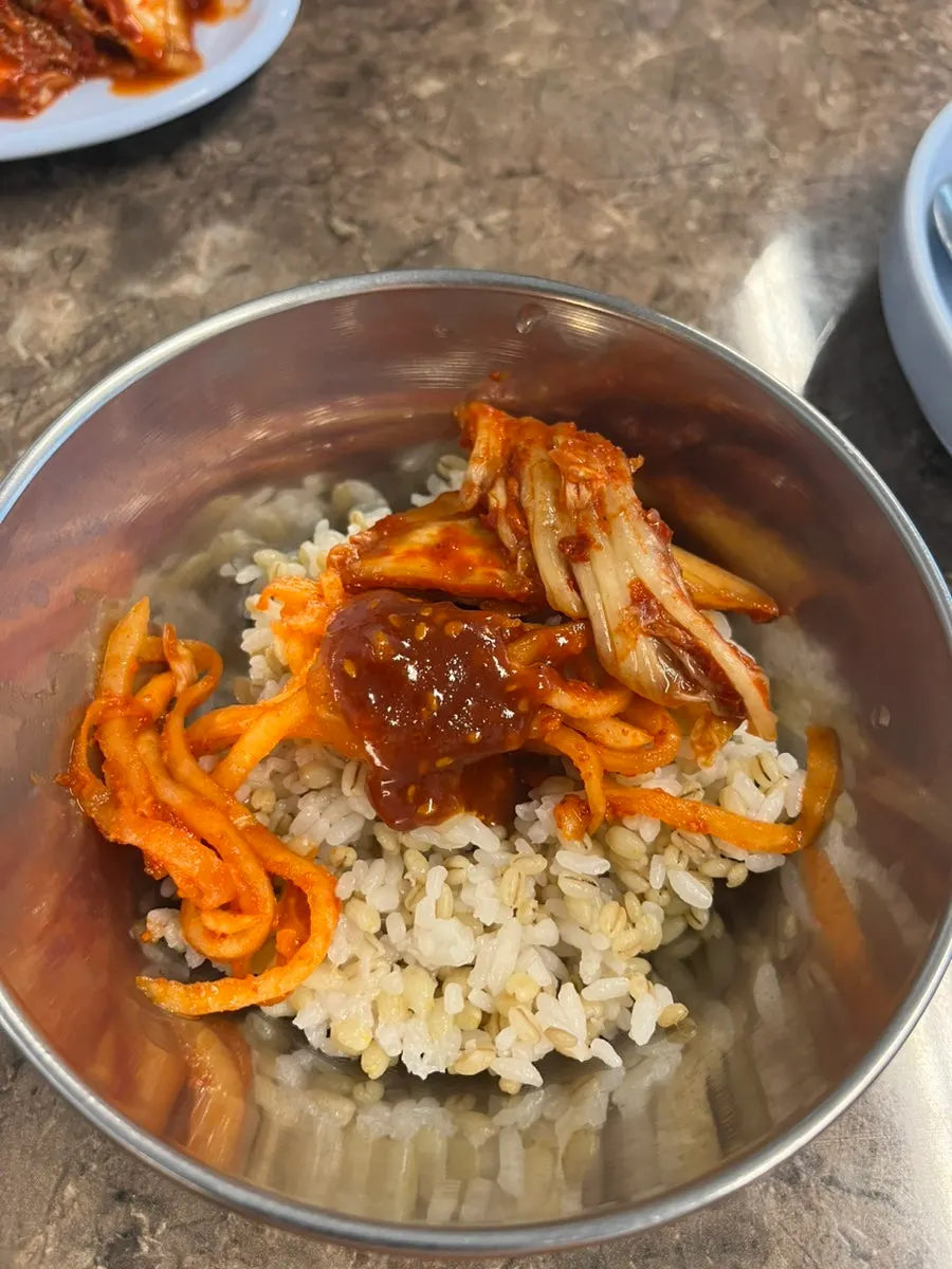 Radish salad and kimchi side dishes