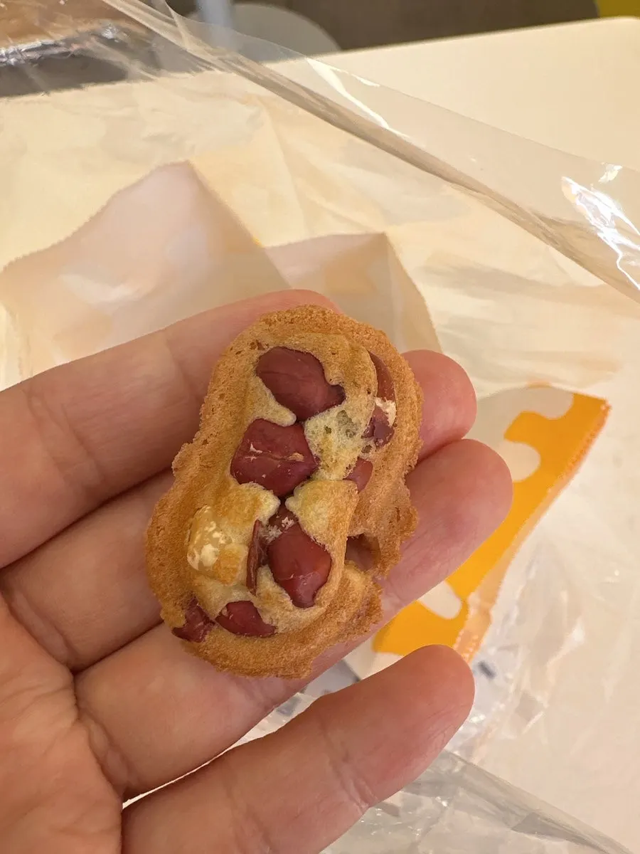 Peanut bread that's easy to pick up and eat one by one
