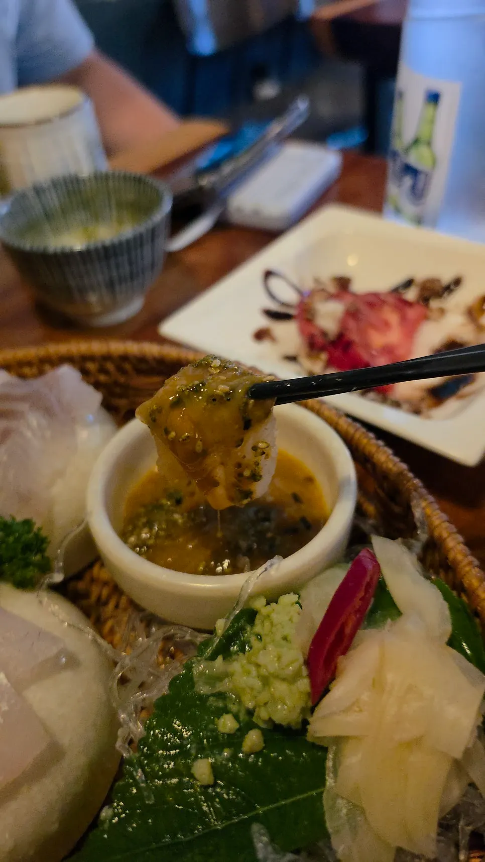 Close-up of the fresh hoemuchim plate