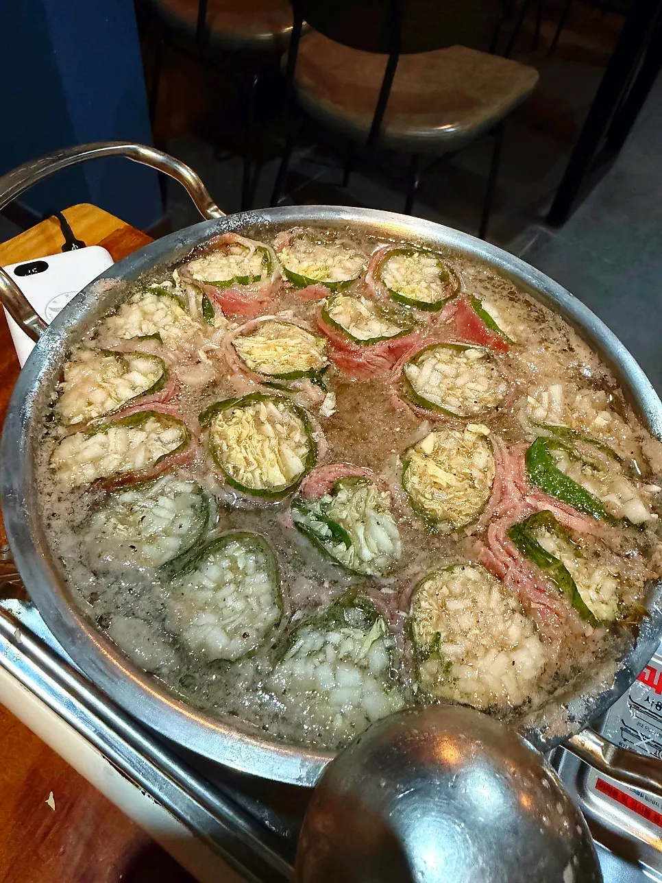 대운 시그니처 메뉴 꽃전골샤브 전골 냄비