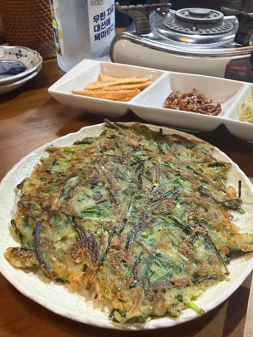 Freshly grilled pajeon just served
