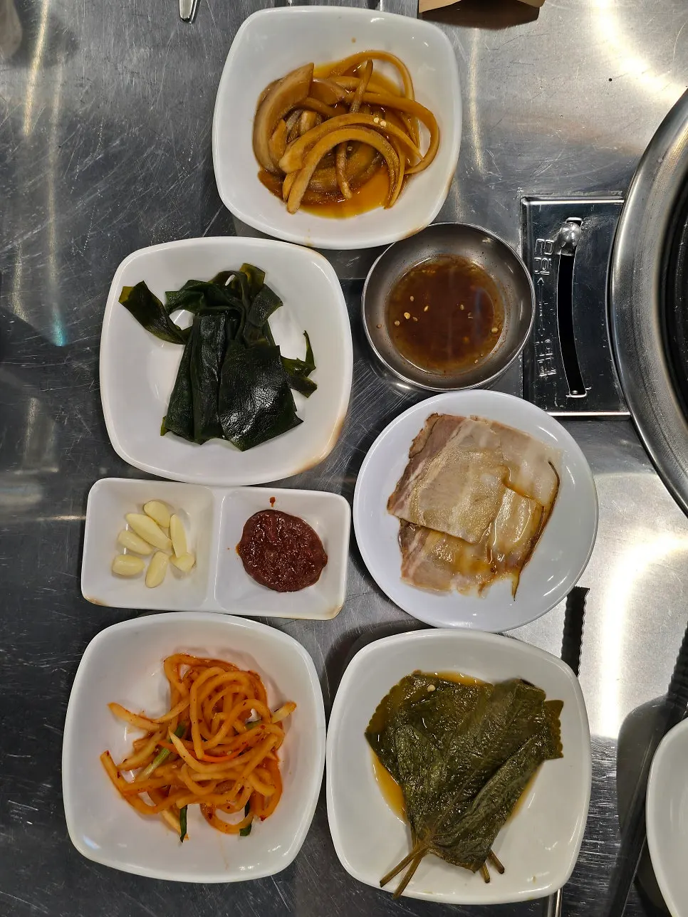 테이블에 들어온 참숯 화로
