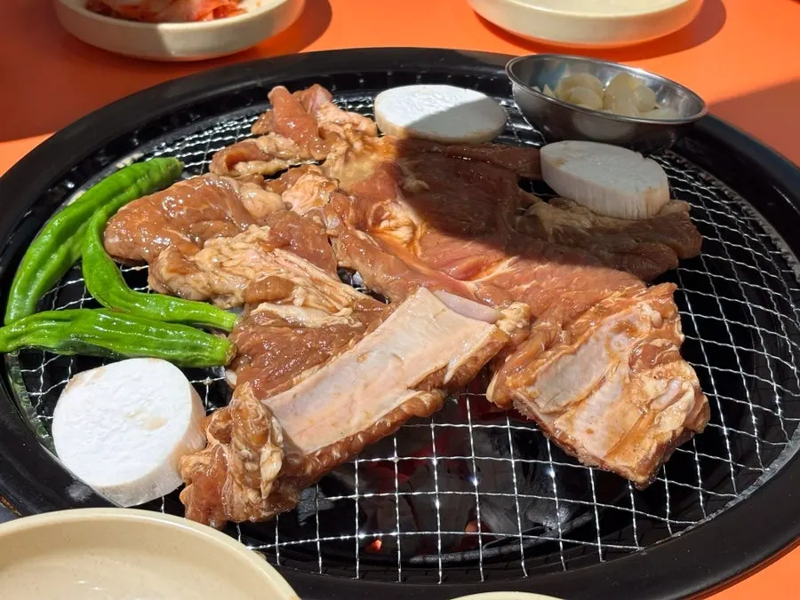 Group gathering space at the Daeyeon Branch