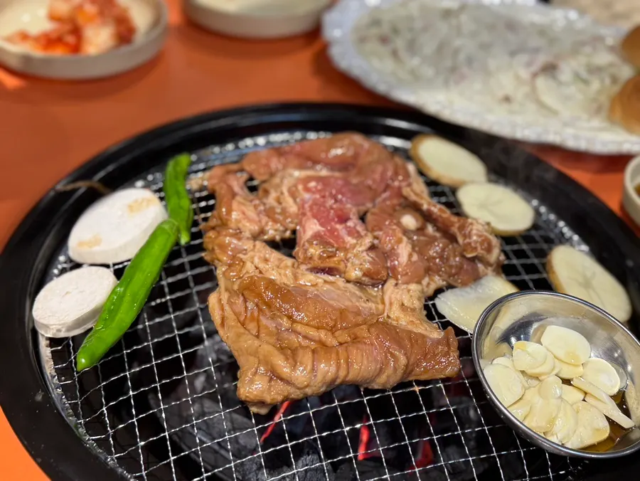 ซี่โครงหมูหมักย่างถ่าน