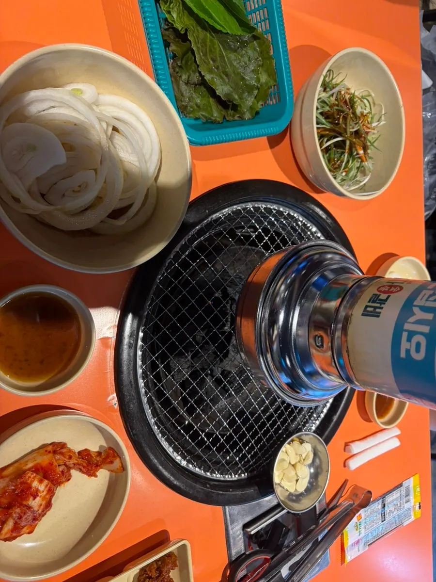직원이 세팅해준 반찬과 기본 상차림