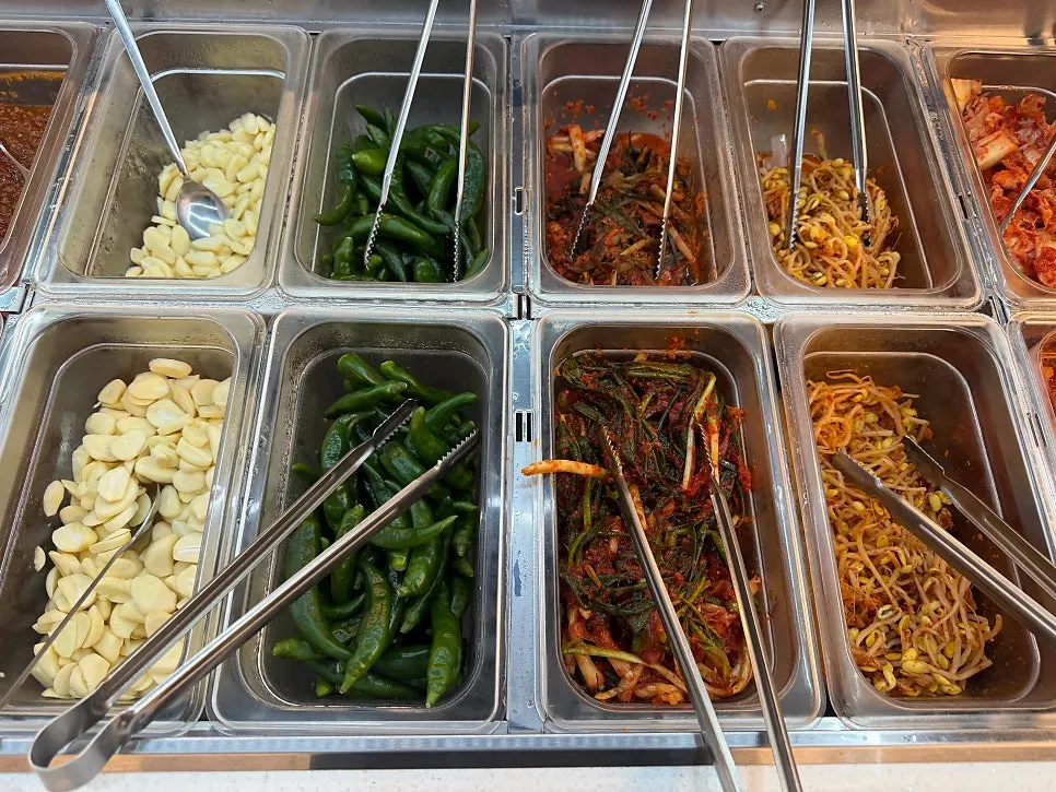 Self bar stocked with fresh vegetables