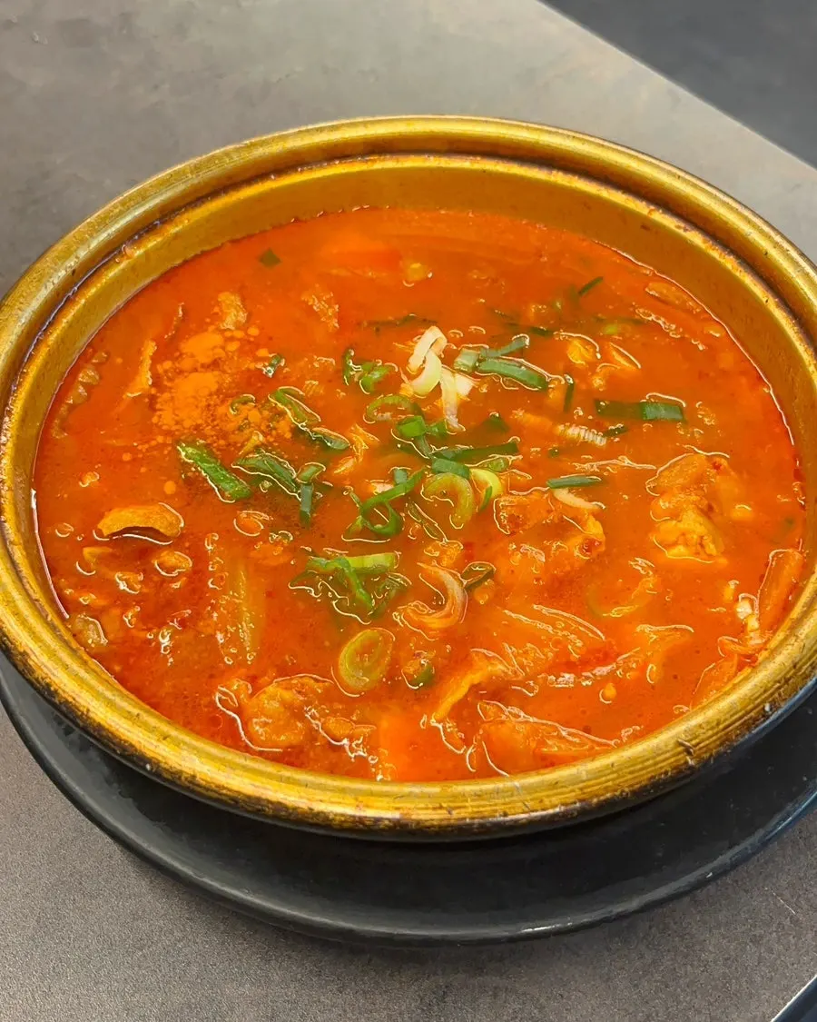 Rich-broth pork kimchi stew