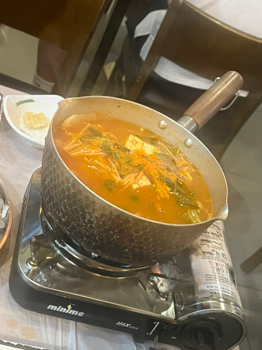 소주와 함께 즐기는 전어회 안주