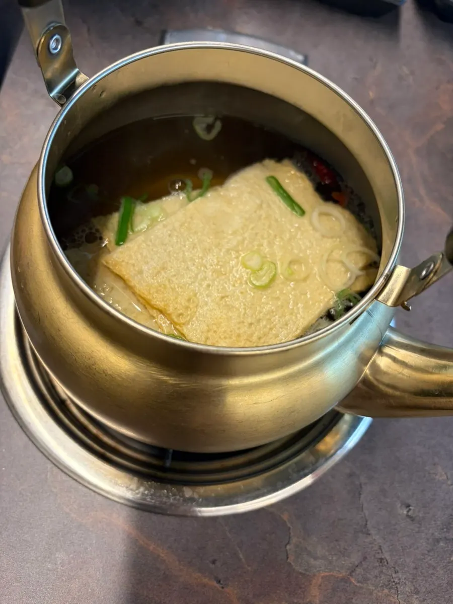 불판에 올린 대패삼겹살