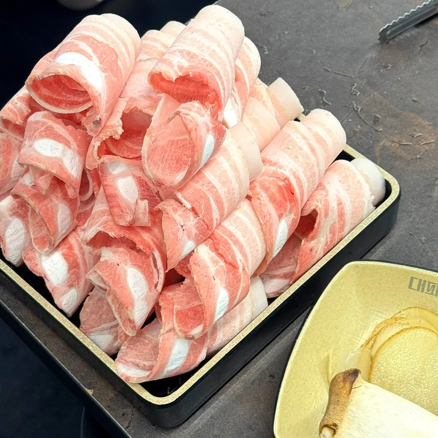 쌈채소와 곁들임 셀프바