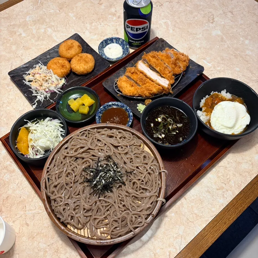 Full table spread of the Jumbo Set